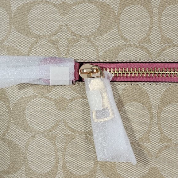 NWT. Coach Signature Gallery tote - Picture 4 of 7